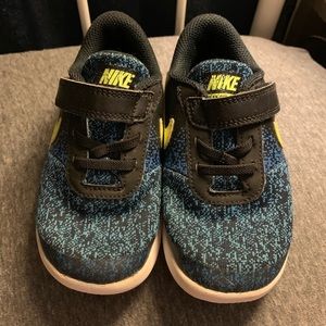 👟Toddler boys Nike Flex Contact Sneakers👟